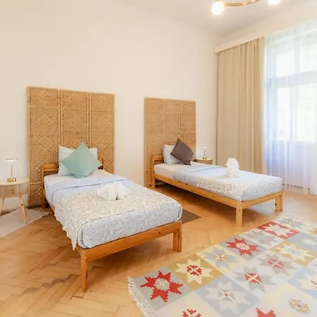 Apartman Ivy House With Balcony